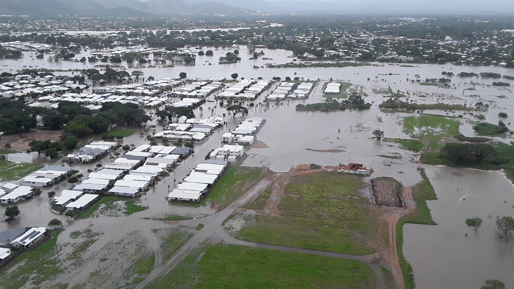 Riveredge Boulevard looking towards Mount Stuart, aerial photograph during floods, 2019. 