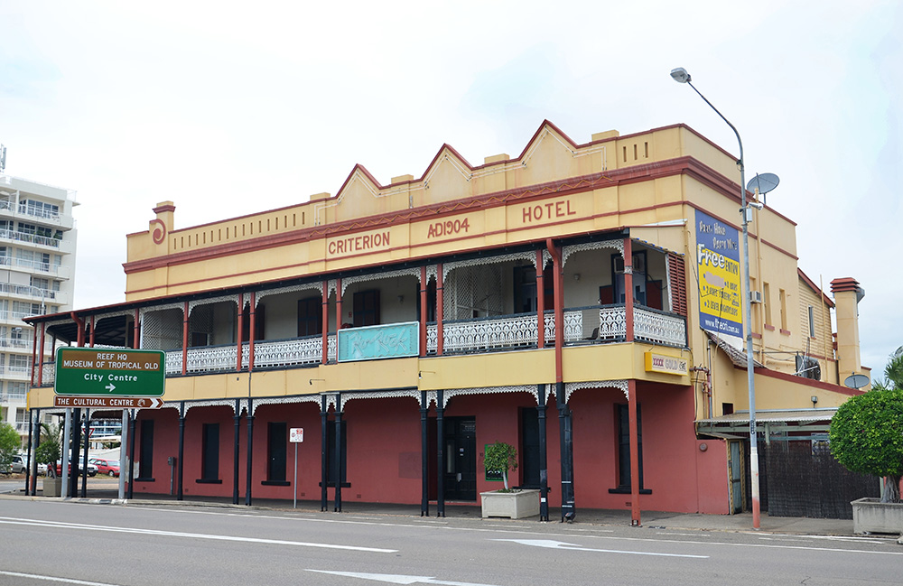 The Criterion Hotel, the Strand, Townsville, 24 April 2017