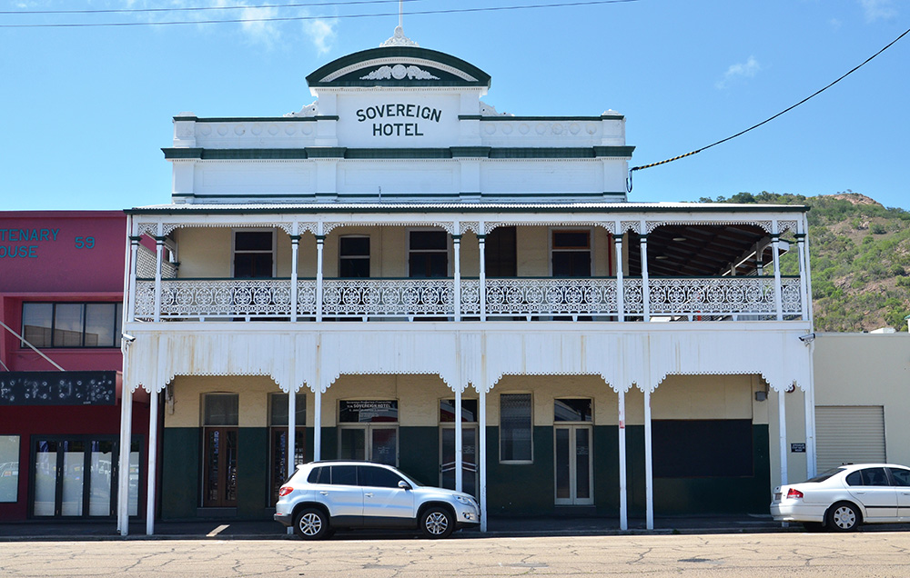 The Sovereign Hotel, Flinders Street, Townsville, 7 December 2017