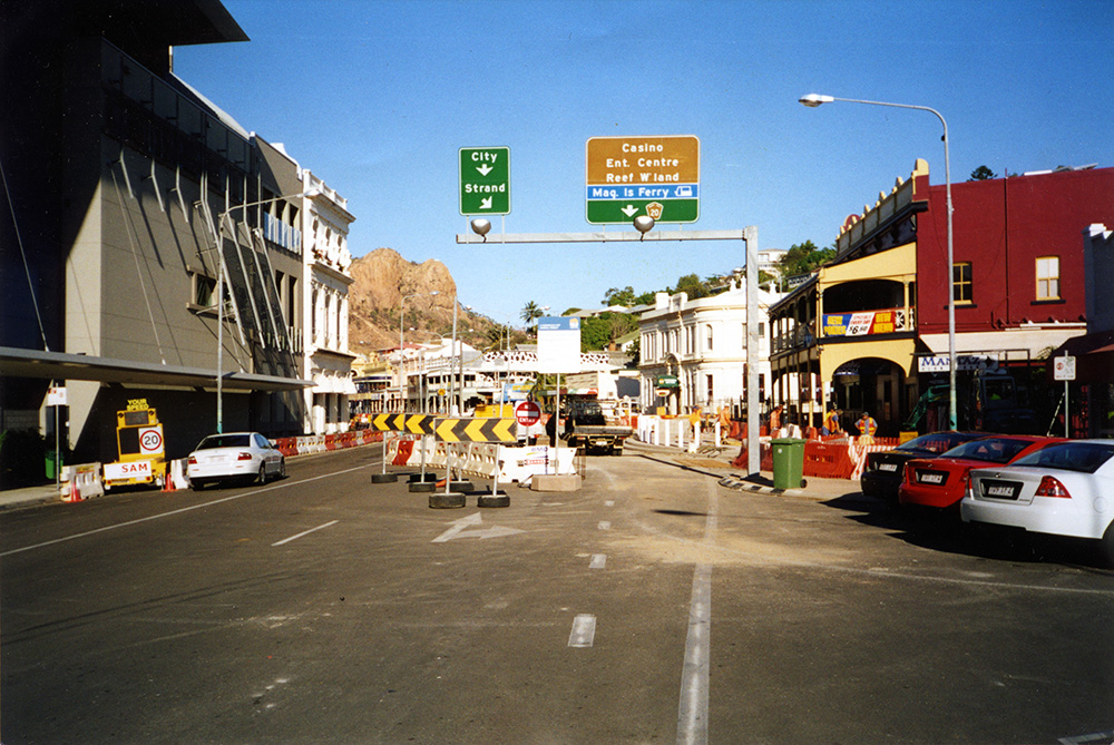 Redevelopment of Flinders Street East, Townsville, 2003