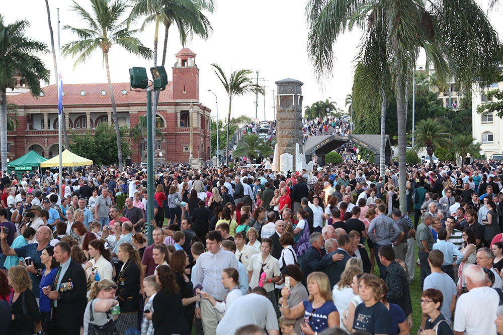 ANZAC Day commemoration at the Cenotaph, the Strand, Townsville, 25 April 2013