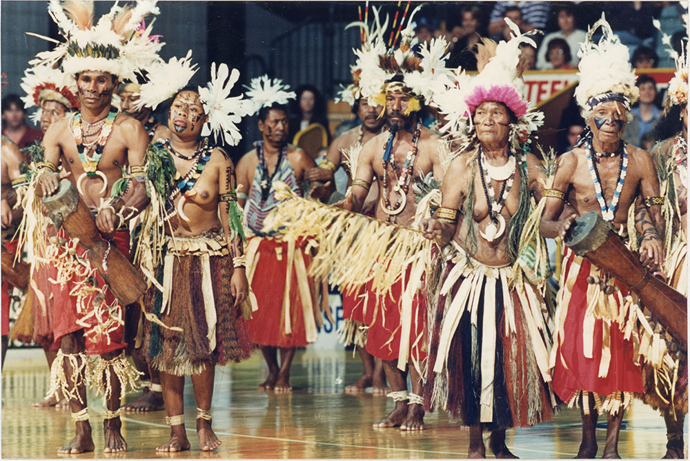 VP50 : Papua New Guinean dancers at Suns game / Townsville City Council staff