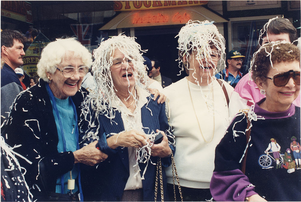 VP50 : Ticker tape celebrations / Townsville City Council staff