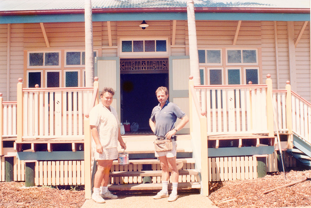 The Tumbetin Lodge relocation to the Townsville palmetum / Townsville City Council staff