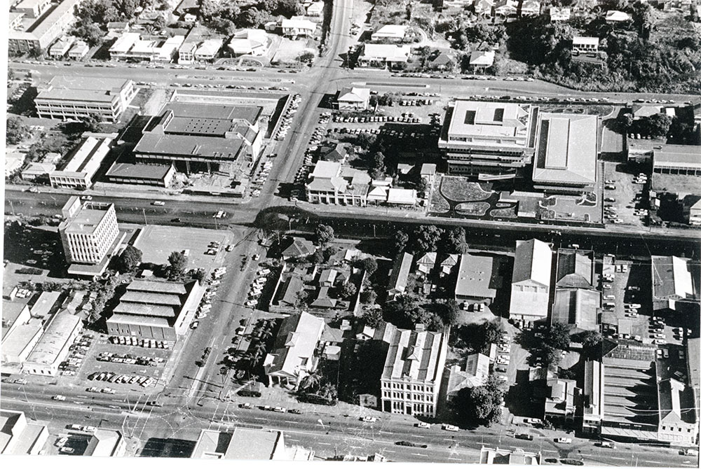 Townsville city area bounded by Wills and Sturt Street, aerial view, 1975