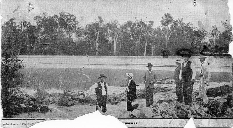 Flooding, Gleeson's weir, Townsville. 