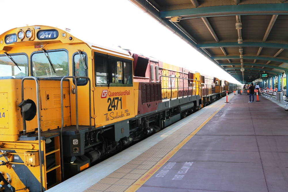Albert collection : The final journey of the Sunlander, 29 December 2014 / Eddie Albert, photographer.