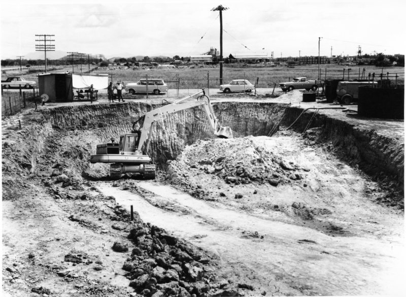 Construction of pump station, Mount Louisa Sewerage Scheme, Townsville, 1970