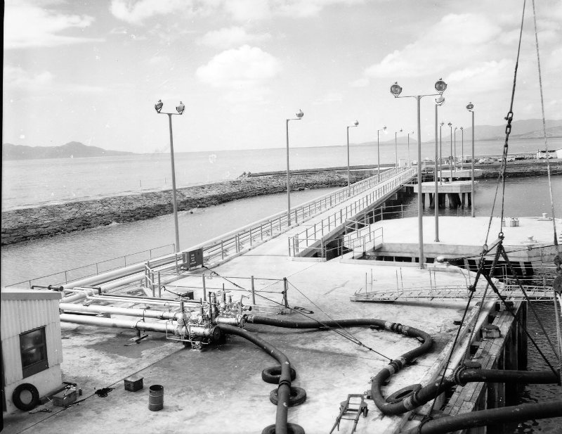 New oil terminal, designed by McDonald, Wagner and Priddle at the Townsville harbour, 16 April 1967
