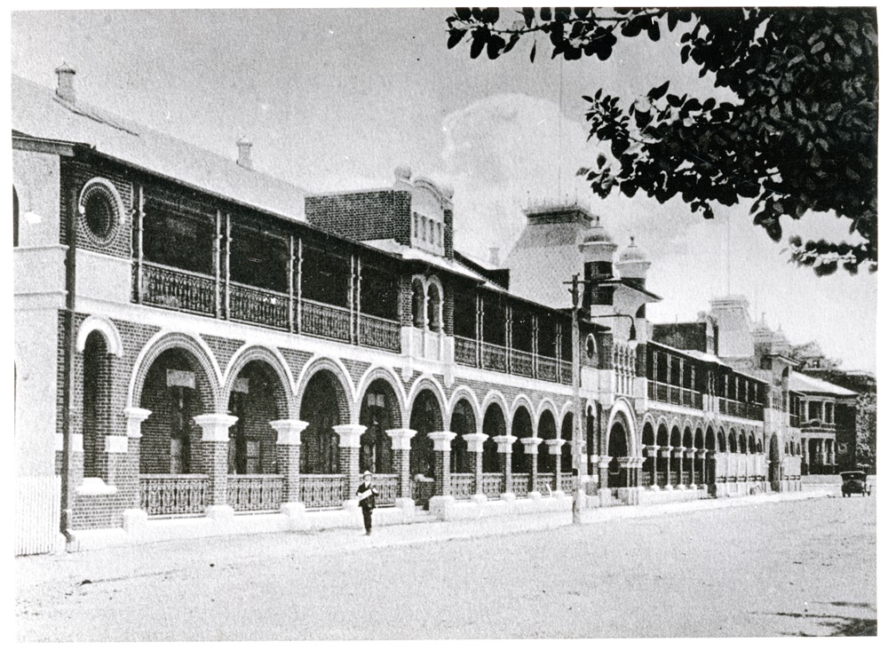 Queen's Hotel, the Strand, Townsville, ca.1930