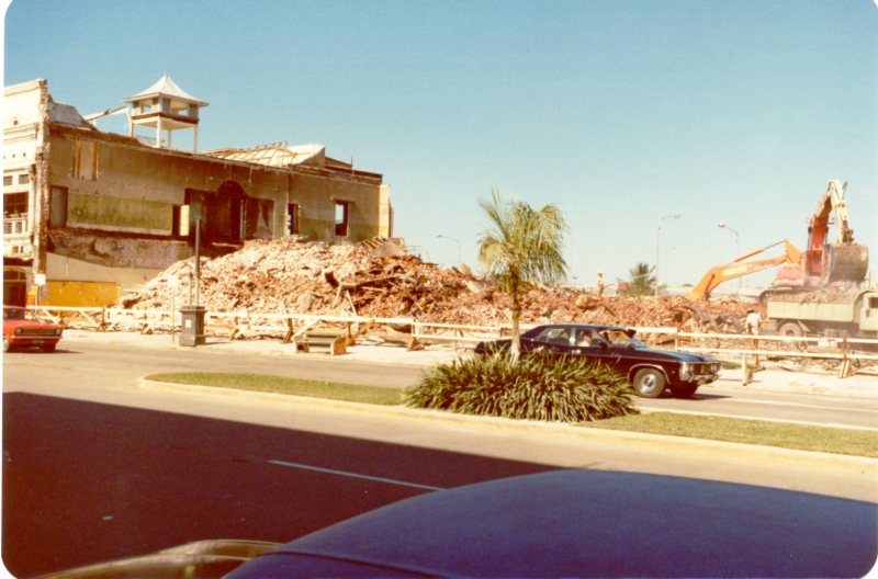 [Demolition work, Town Hall and City Buildings, Townsville, 1978.] 
