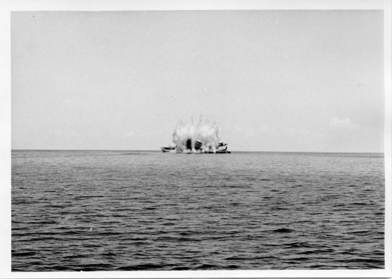 [The sinking of the Townsville Harbour Board dredge "Cleveland Bay", 6 April 1968]