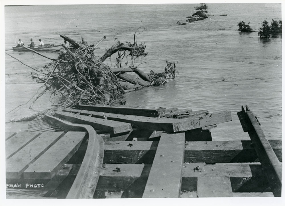 Flood damage to the Inkerman Railway Bridge during the 1917 flood