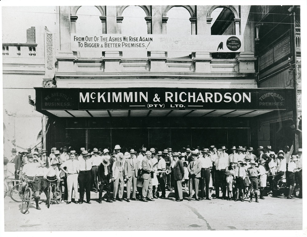 Staff in front of McKimmin &amp; Richardson (Pty) Ltd temporary premises, Townsville, 1932