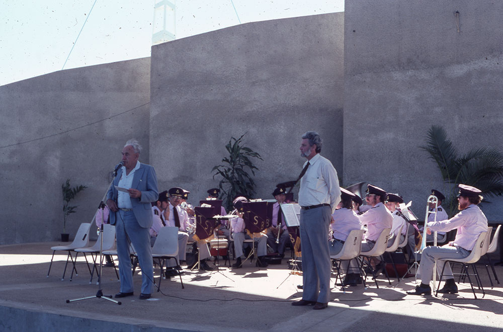 Townsville Mayor Mike Reynolds and Chairman of the Thuringowa Shire, Dan Gleeson on stage at the Soundshell, South Townsville, 1985