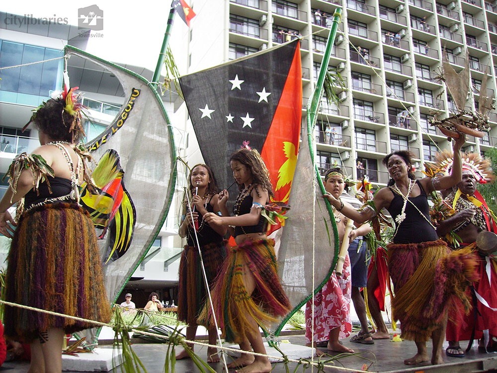 Papua New Guinea Logohu Hiri group in the Tropigo Carnival parade at Cultural Fest, The Strand, Townsville, 18 August 2007