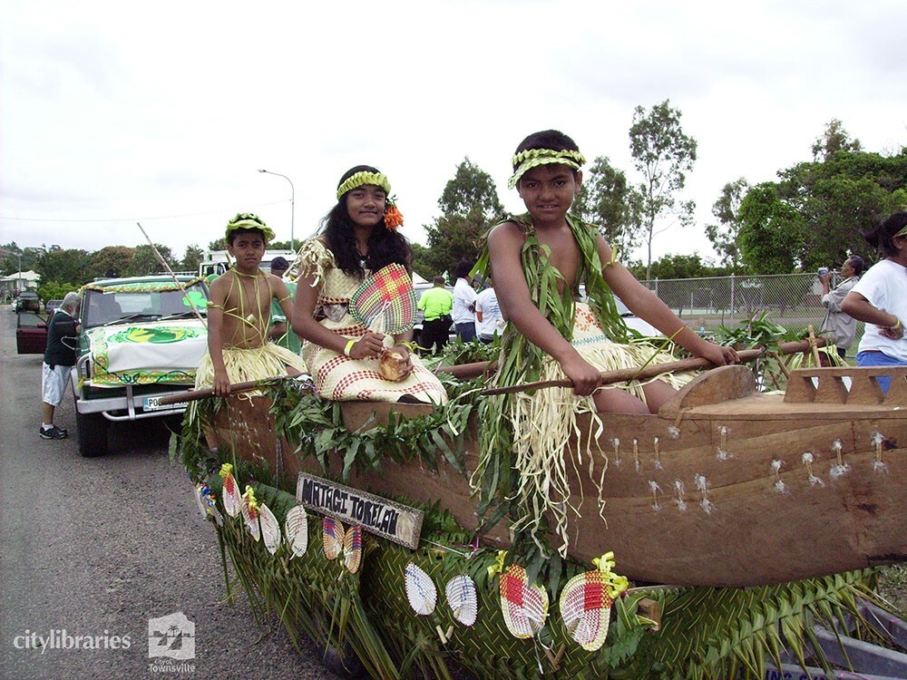 Tokelau group in the Tropigo Carnival parade at Cultural Fest, The Strand, Townsville, 18 August 2007
