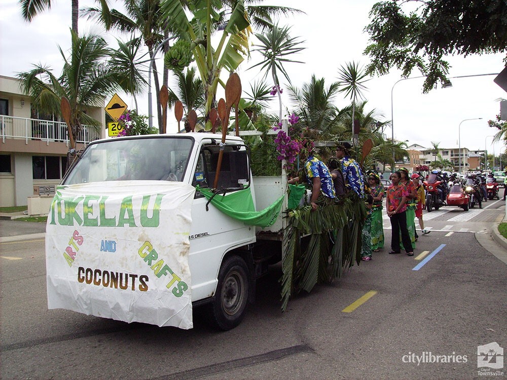 Tokelau Cultural Society Group in the Tropigo Carnival parade at Cultural Fest, The Strand, Townsville, 18 August 2007