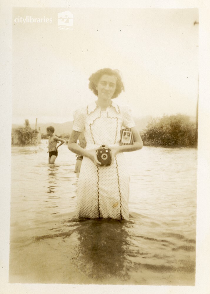 Flooding near Rooney's Bridge, Townsville, 10 February 1946
