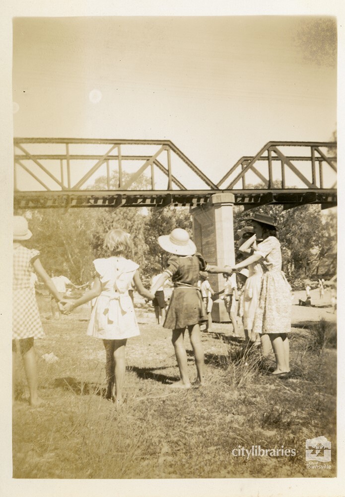 Children at a Sunday school picnic, Townsville, 1946