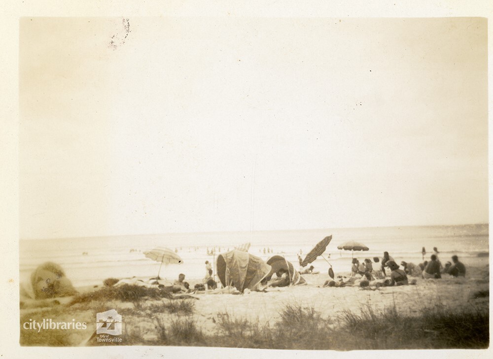Coolangatta Beach, 1946