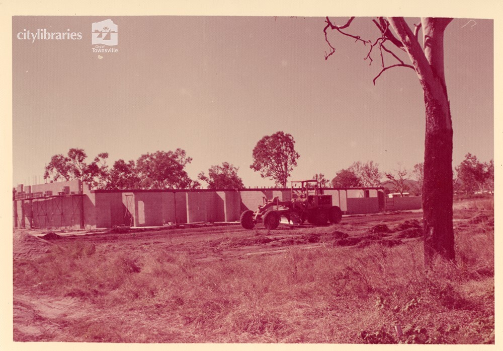 Masonic Home for the Aged under construction, Townsville, 1977