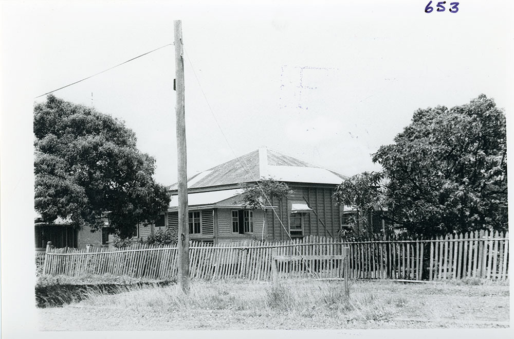 House, 6 Morehead Street, South Townsville, Townsville, ca. 1975