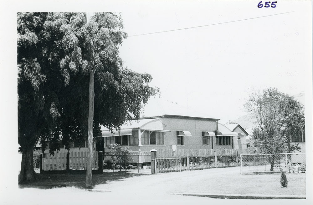 House, 10 Morehead Street, South Townsville, Townsville, ca. 1975