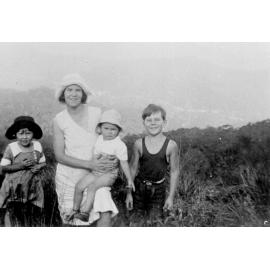 Linda McClelland and children, October 1933 