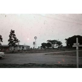 Freeman collection : Farmhouse near Ayr, North Queensland, 1961