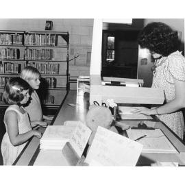 Aitkenvale library, Townsville, junior section, 1978. 