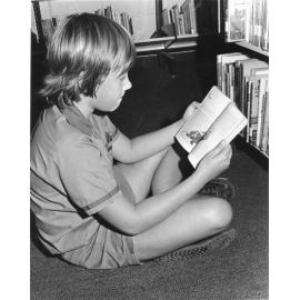 Aitkenvale library, Townsville, junior section, 1978. 