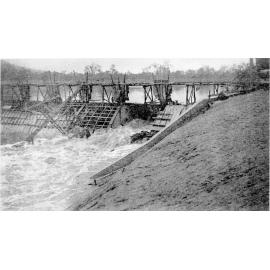 Flooding during construction of the Black weir, Townsville, 1934. 