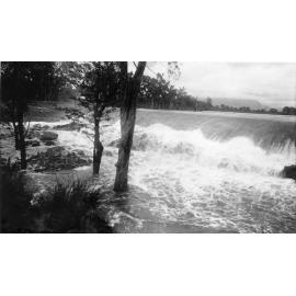 Flooding at the Black weir, Townsville, 1936. 