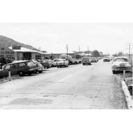 Ingham Road, West End, looking toward the city, Townsville. 