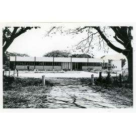 Oonoonba Veterinary Laboratory, ca 1980