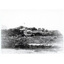 Queen's Hotel and Customs House from the Strand forshore, Townsville, ca.1903