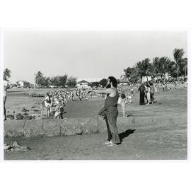 Spectators watching the Pacific Festival raft race, the Strand, Townsville, 1979