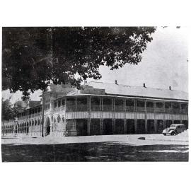The Queen's Hotel, Townsville, 1948