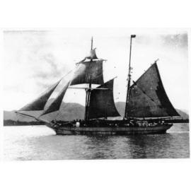 The Schooner "Fearless" leaving Cairns with repatriated South Sea Islanders, ca.1904