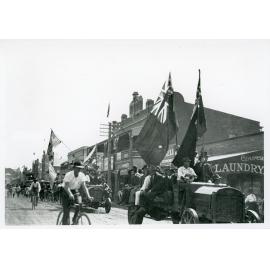 Armistice Day parade, Flinders Street, Townsville City, Townsville, 11 November 1918