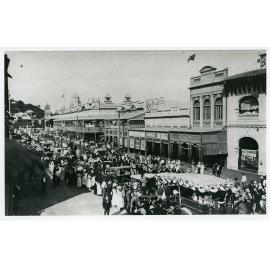 Armistice Day parade, Flinders Street, Townsville City, Townsville, 11 November 1918