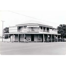 The Victoria Park Hotel, corner of Sixth Avenue and Boundary Street, South Townsville, 1981