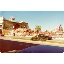 [Demolition work, Town Hall and City Buildings, Townsville, 1978.] 