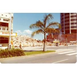 [Demolition work, Town Hall and City Buildings, Townsville, 1978.] 