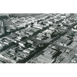Aerial view of the Townsville city area from Wills Street to Ross Creek, 1975