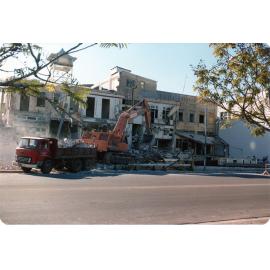 Demolition work, Town Hall and City Buildings, Townsville, 1978