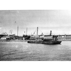 S.S. "Barratta" aground after Cyclone Leonta, Townsville, 1903 