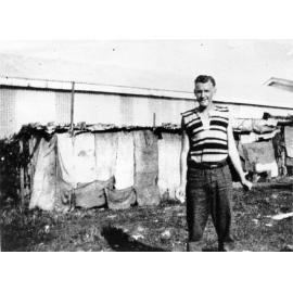 Man at the Swagman's camp, Garbutt, Townsville, 1932 
