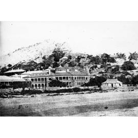 Queens Hotel, the Customs House and the "House by the sea", Townsville, 1906. 